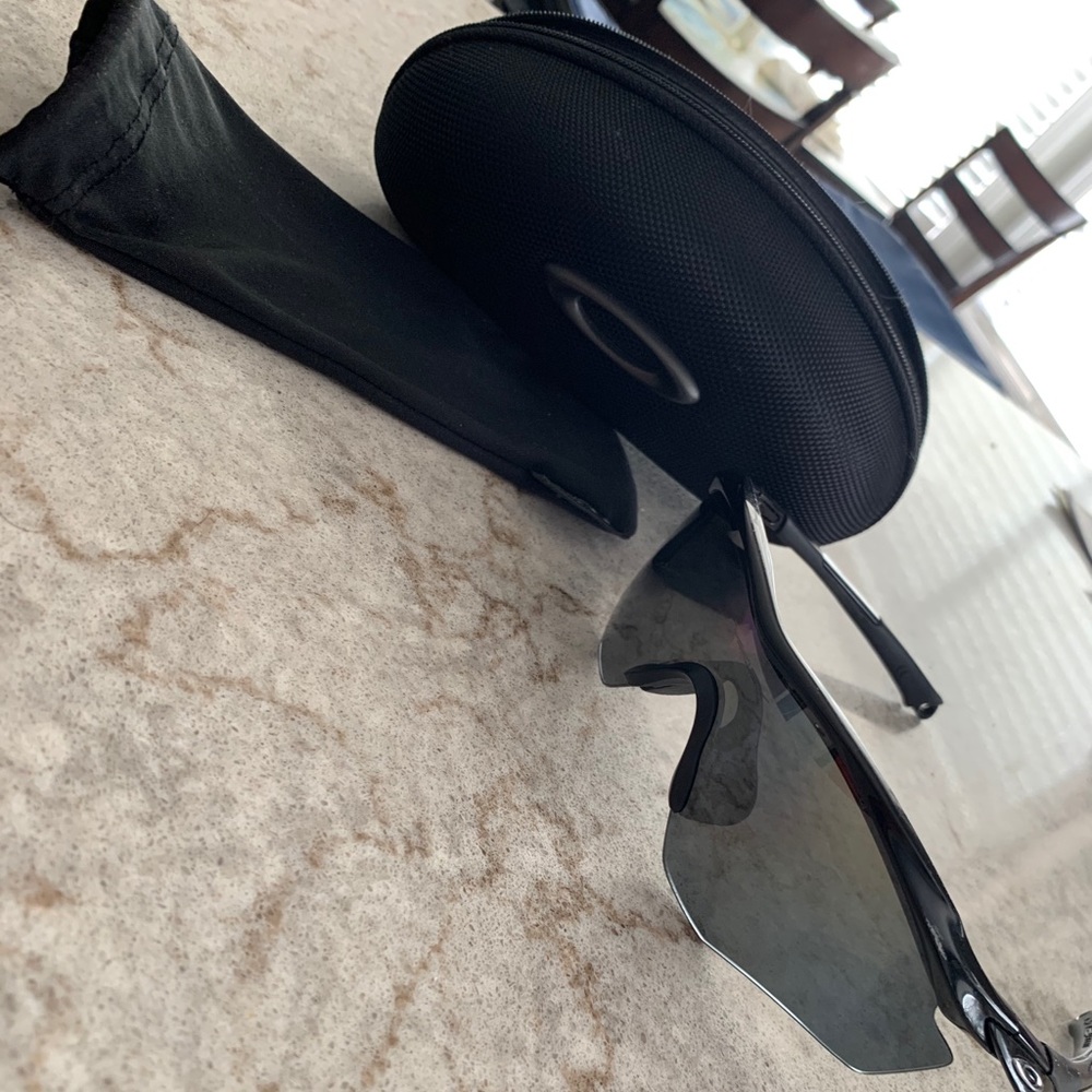 Oakley men’s sunglasses
